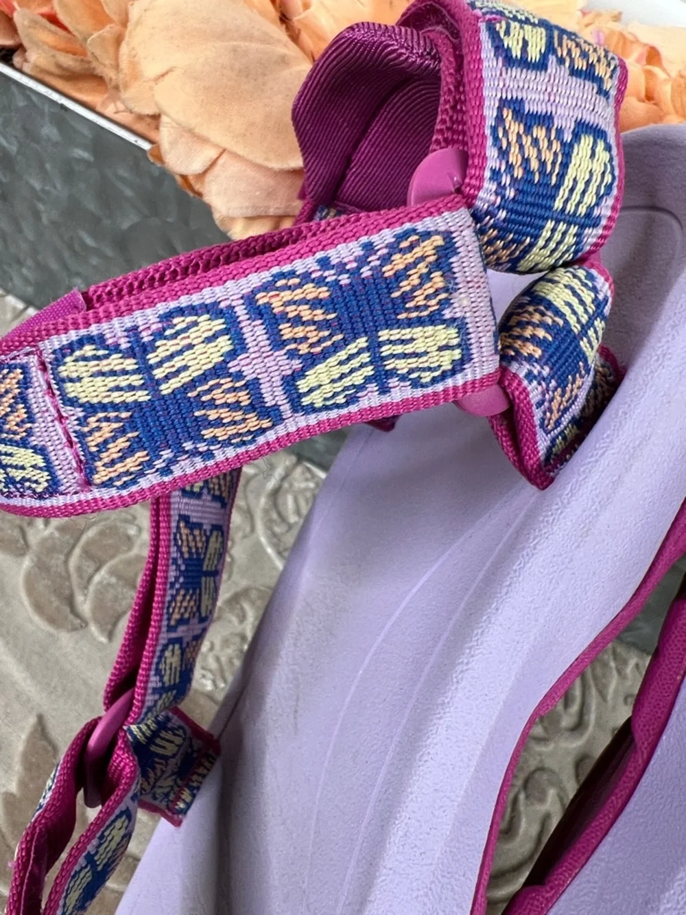 Hurricane XLT Butterfly Pastel Lilac Teva Sandals Size 5 - Picture 4 of 7